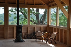 Une salle perchée dans les arbres